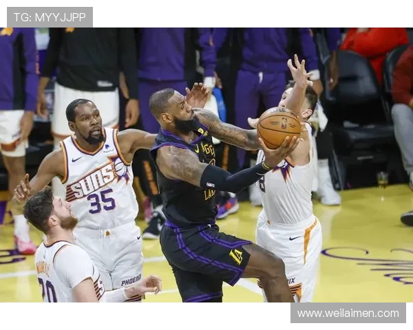 2014年湖人与勇士的经典对决回顾与精彩瞬间分析